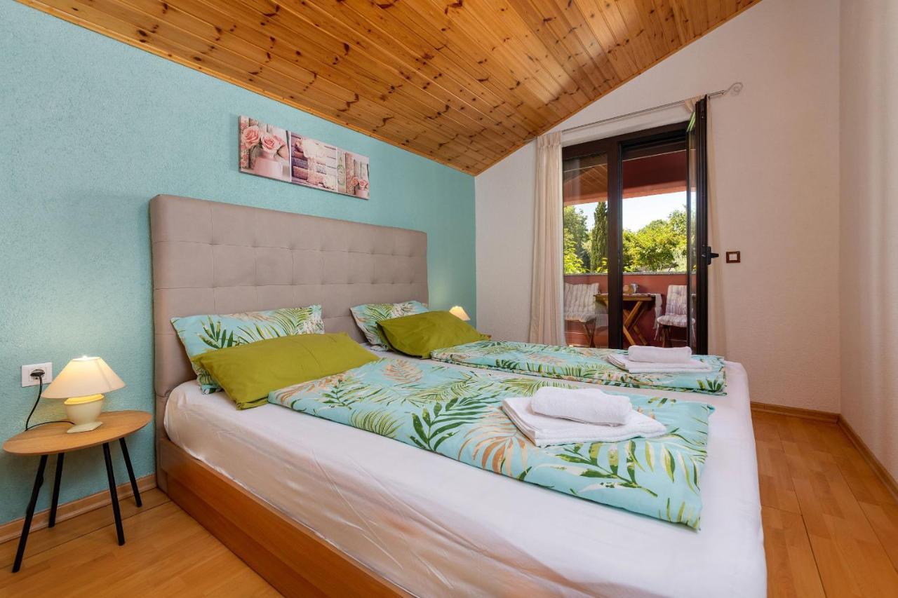 Apartments Miri Vrsar Luaran gambar